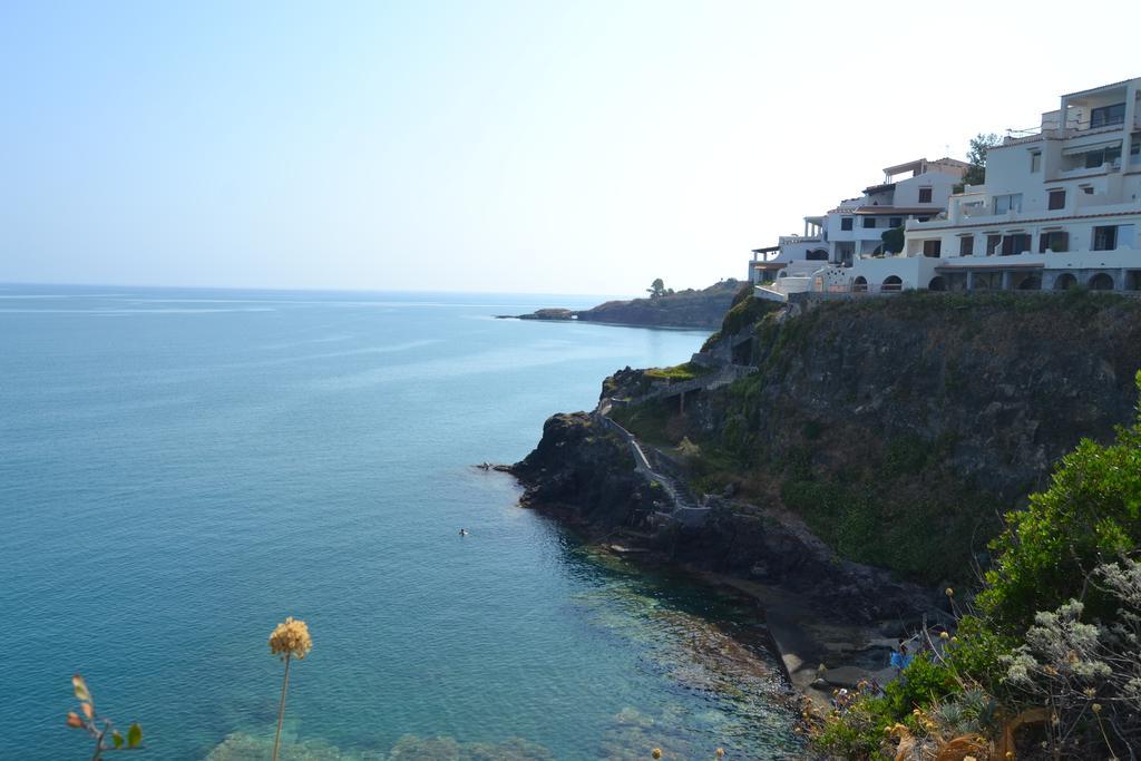 Iris House Apartment Agnone Bagni Exterior photo